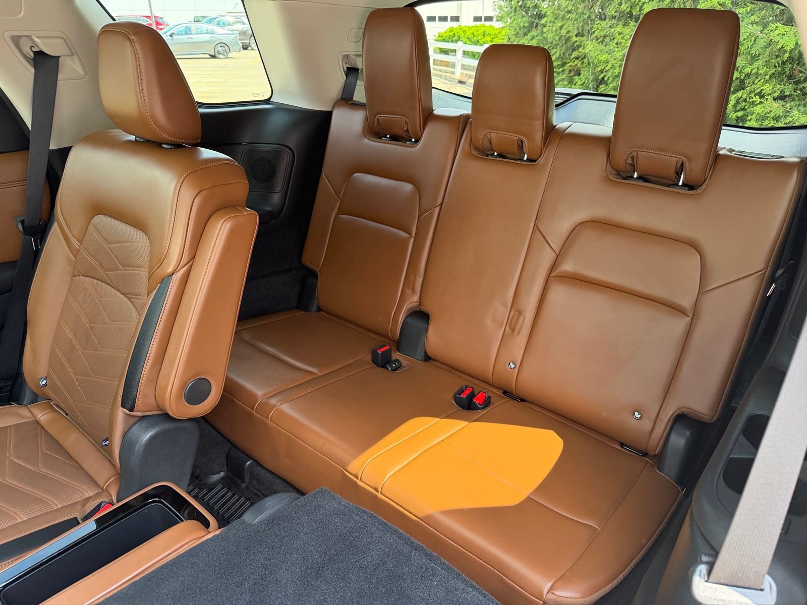 Used 2024 Nissan Pathfinder Platinum AWD/4WD image 25