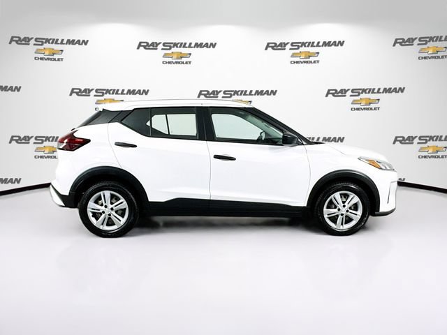 Used 2023 Nissan Kicks S FWD image 8