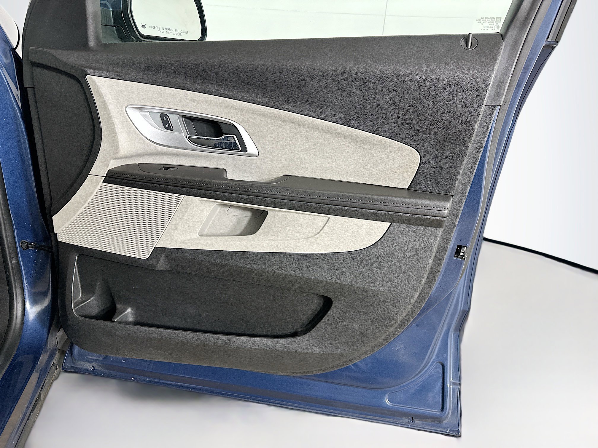 Used 2017 Chevrolet Equinox LT w/ Convenience Package image 31