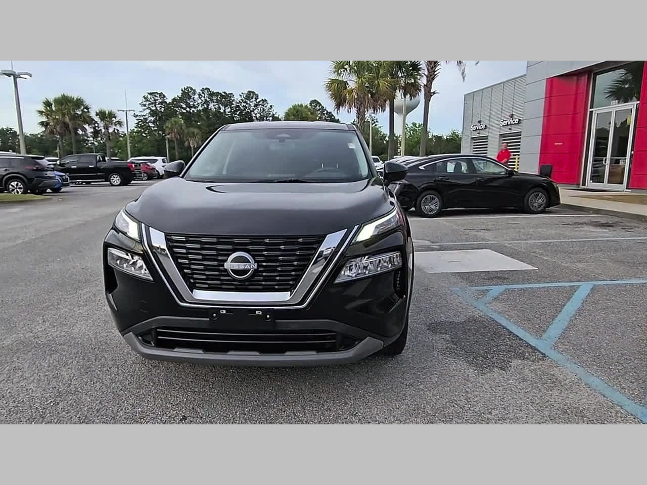 Used 2023 Nissan Rogue SV AWD/4WD image 22
