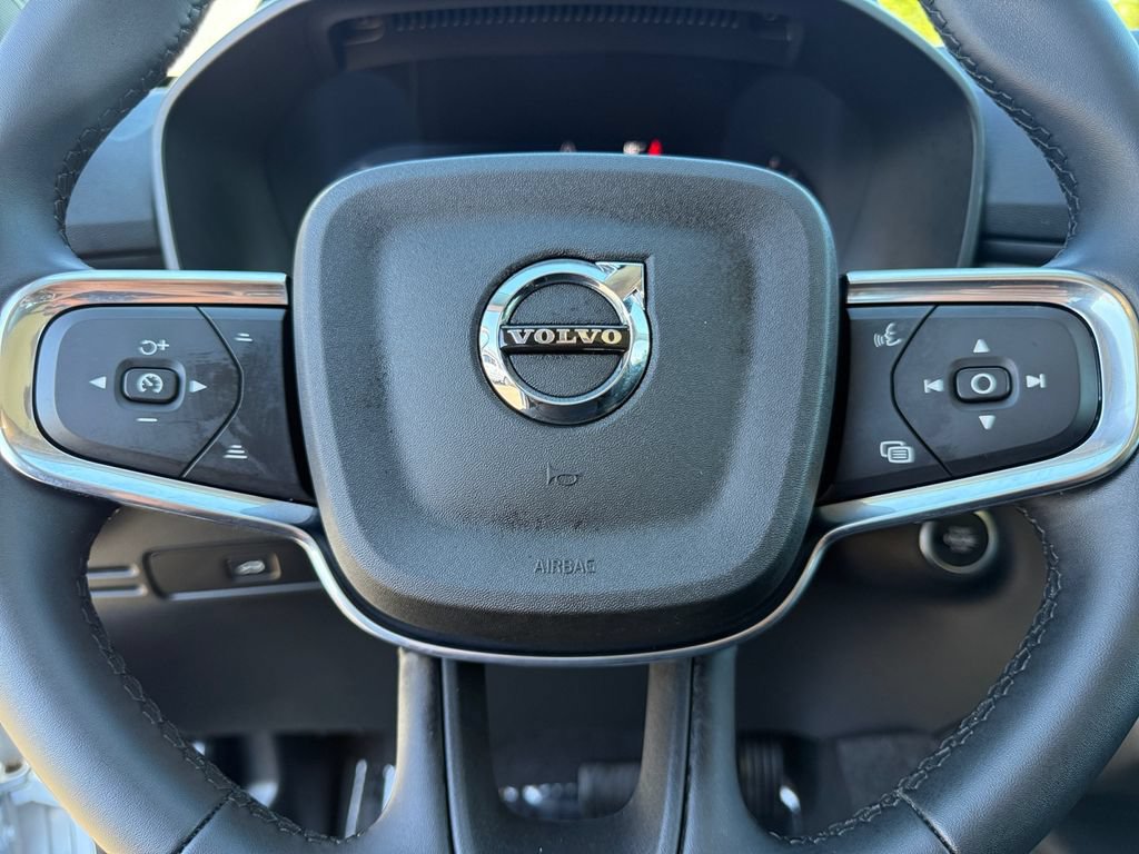 Used 2026 Volvo XC40 B5 Plus AWD/4WD image 20
