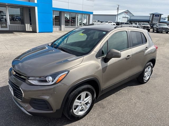 Certified 2021 Chevrolet Trax LT w/ Driver Confidence Package AWD/4WD image 2