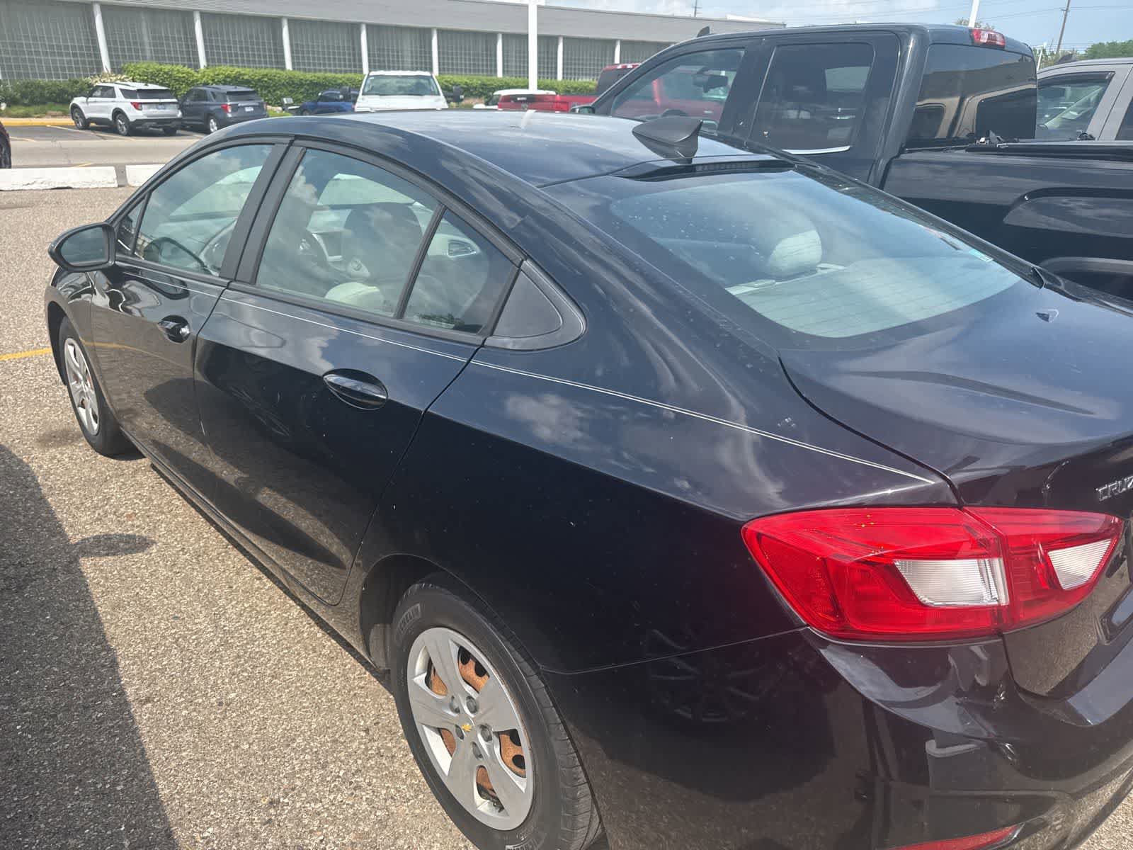 Used 2016 Chevrolet Cruze LS FWD image 15