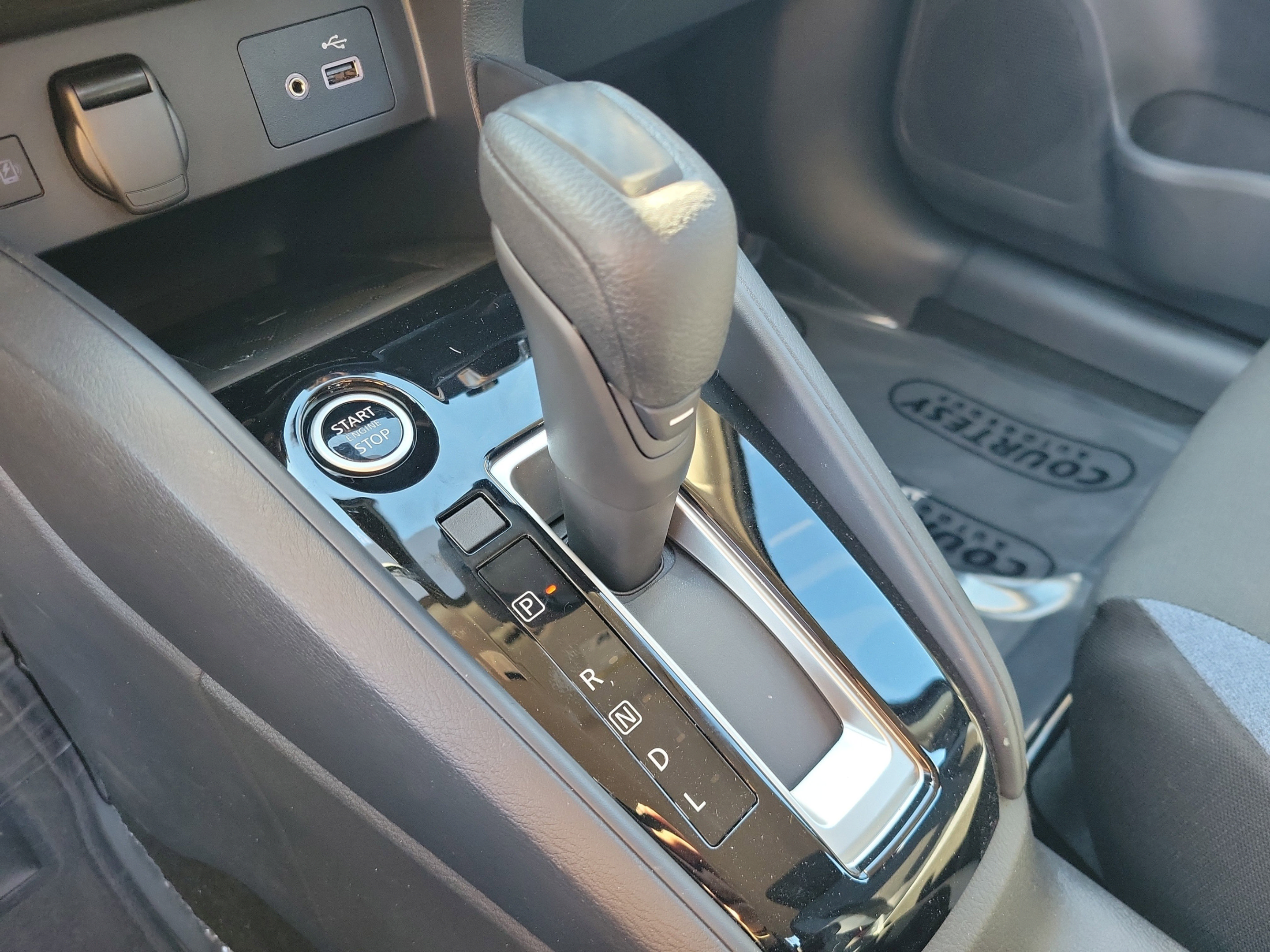 Certified 2025 Nissan Versa SV w/ Trunk Package FWD image 29