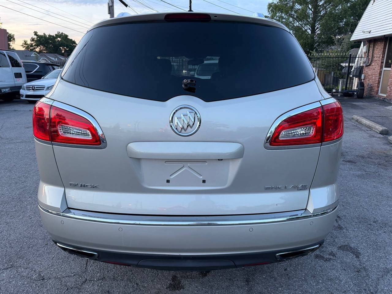 Used 2014 Buick Enclave Leather AWD/4WD image 8