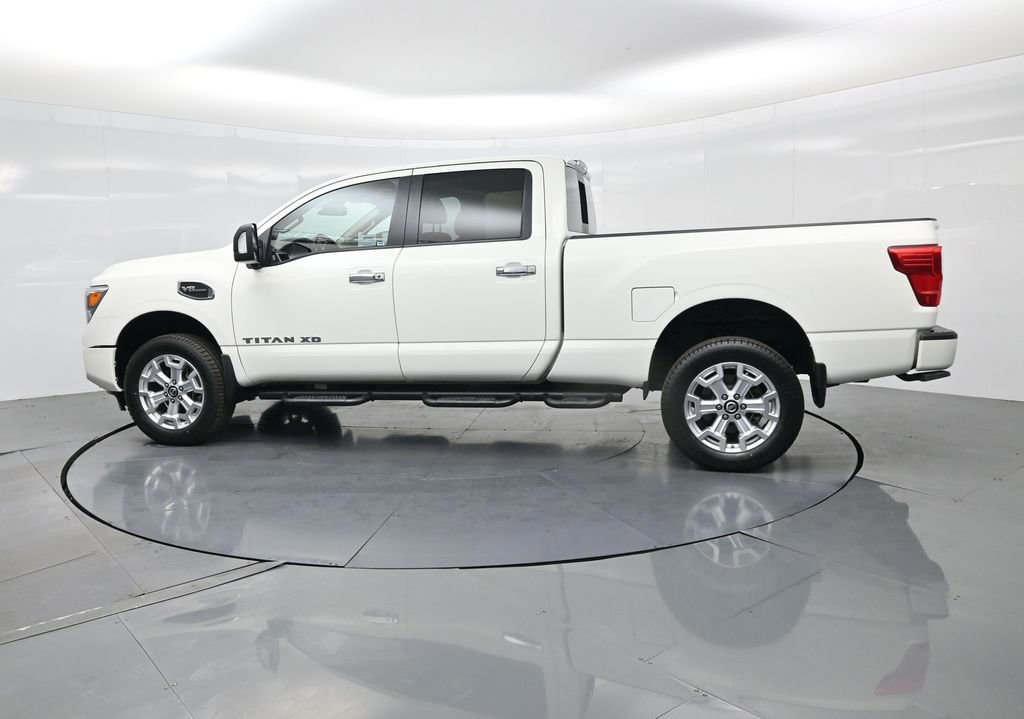 Used 2021 Nissan Titan SV w/ SV Convenience Package image 9