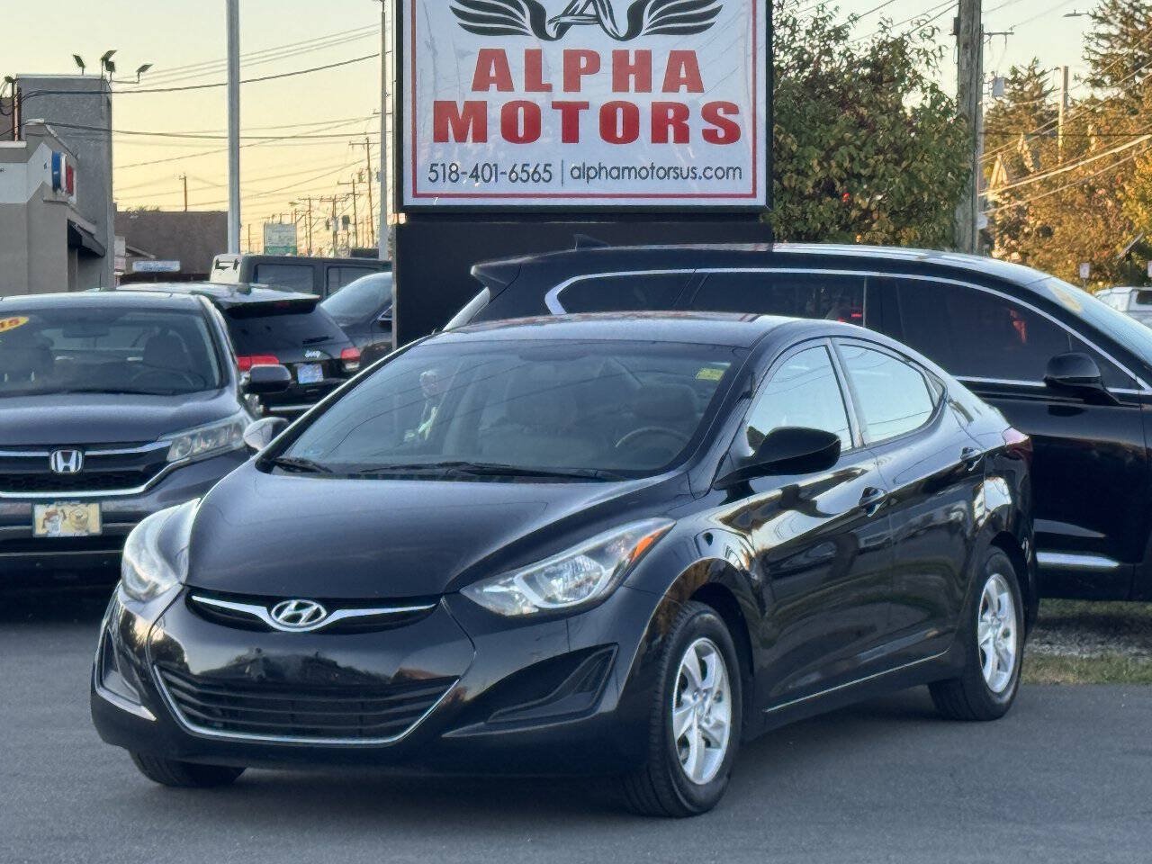 Used 2014 Hyundai Elantra SE FWD image 3
