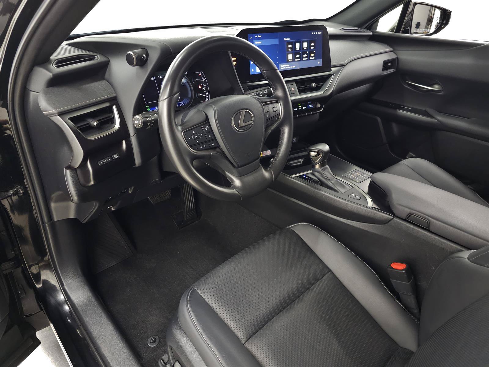 Certified 2024 Lexus UX 250h AWD w/ Premium Package image 15