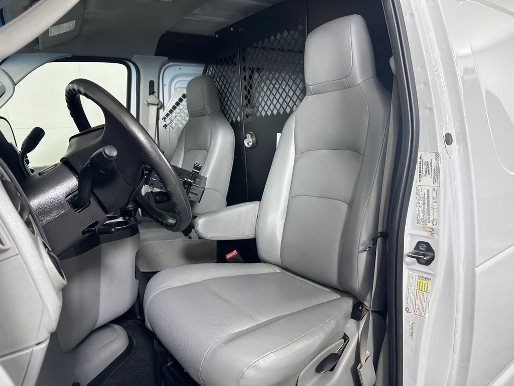 Used 2014 Ford E-150 and Econoline 150 RWD image 13