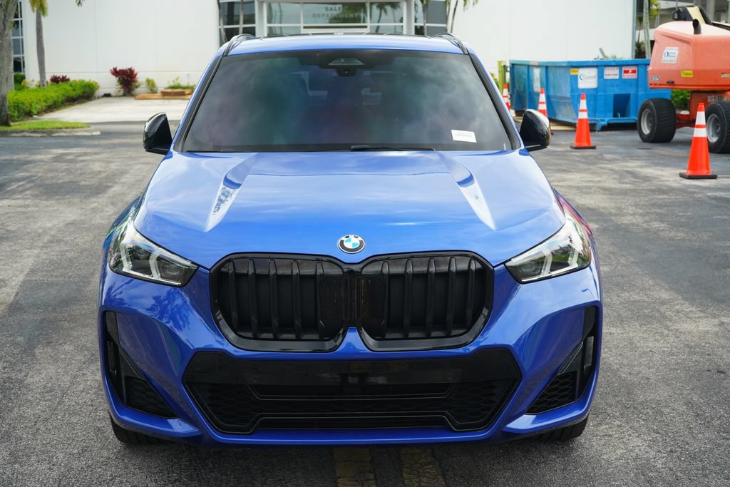 Used 2023 BMW X1 xDrive28i w/ M Sport Package AWD/4WD image 2