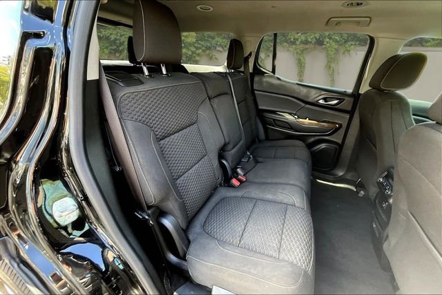 Used 2017 GMC Acadia SLE FWD image 25
