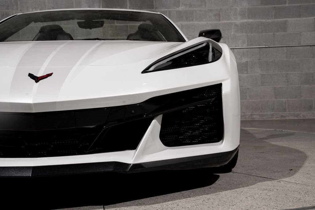Used 2023 Chevrolet Corvette Z06 RWD image 23