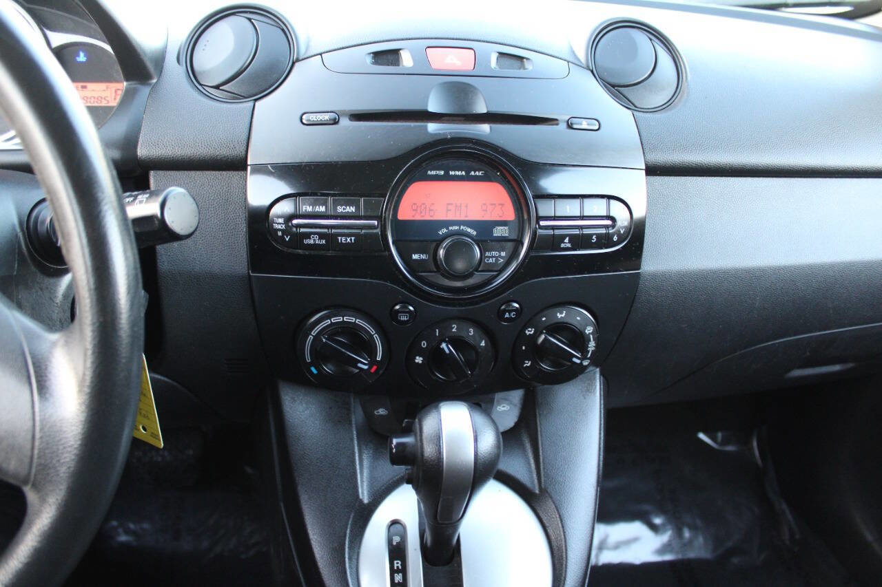 Used 2014 MAZDA MAZDA2 Sport image 13