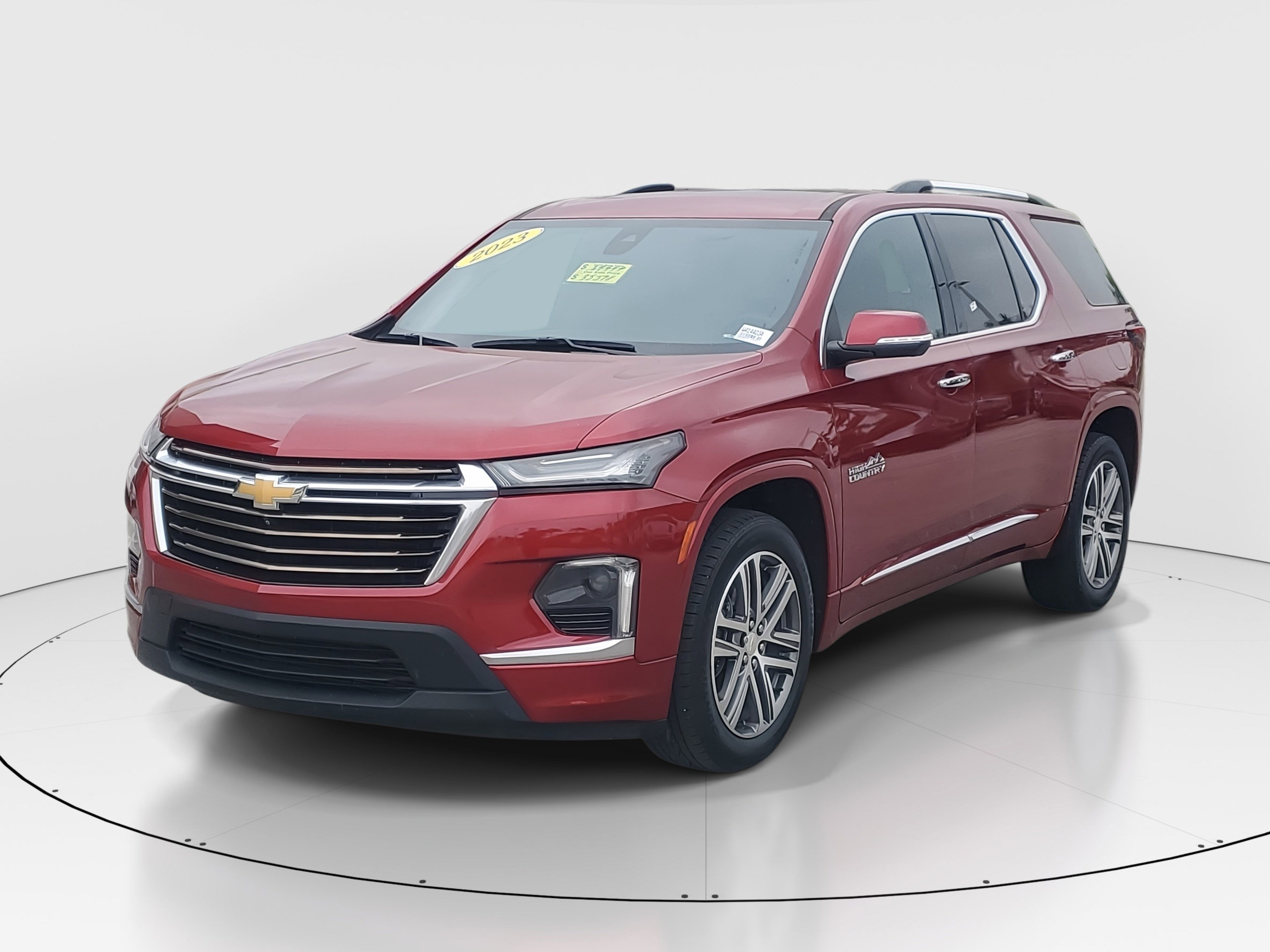 Used 2023 Chevrolet Traverse High Country image 3