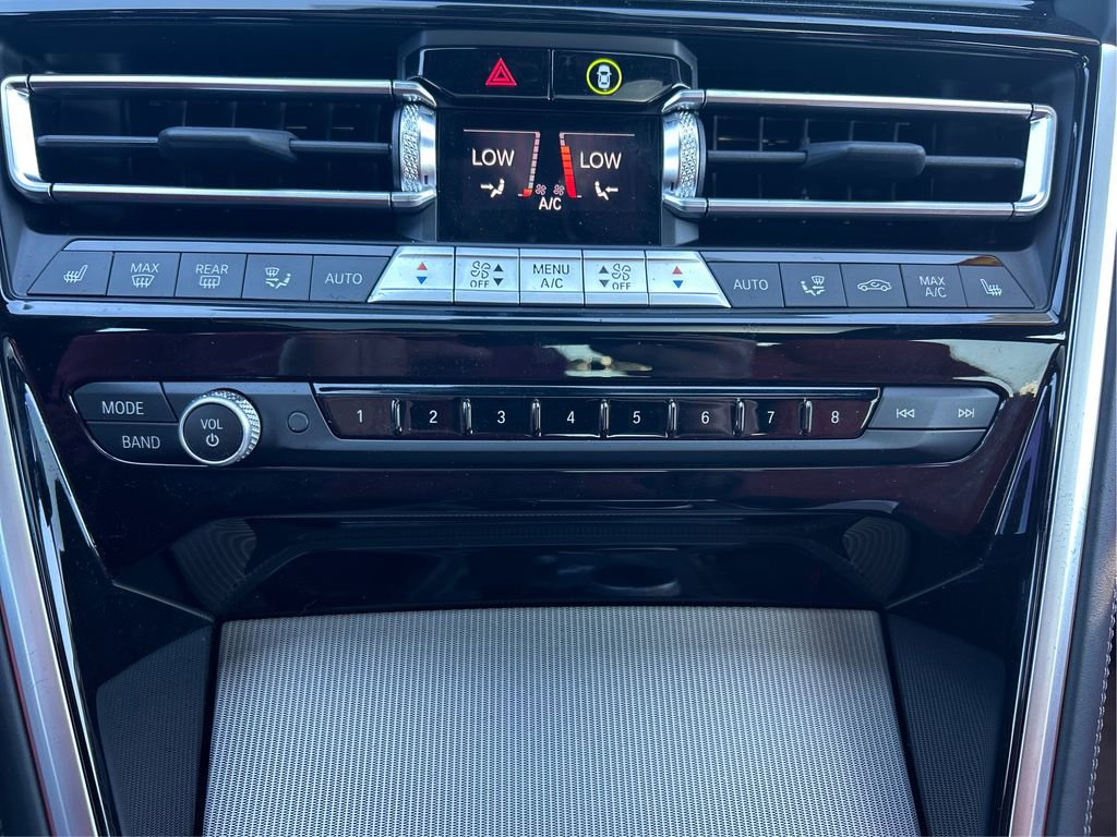 Used 2025 BMW 840i 840i w/ M Sport Professional Package image 28