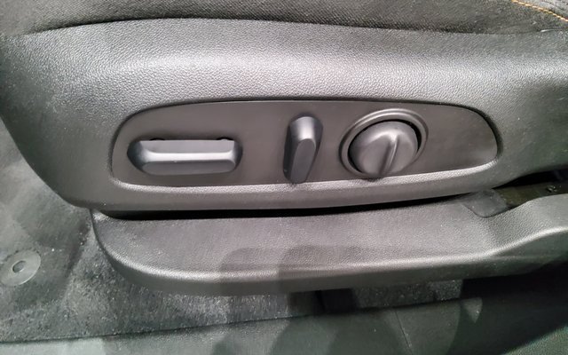 Used 2020 Chevrolet Equinox LT image 26