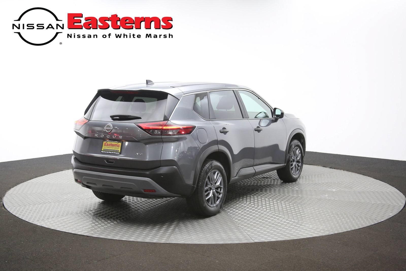 Used 2023 Nissan Rogue S AWD/4WD image 40