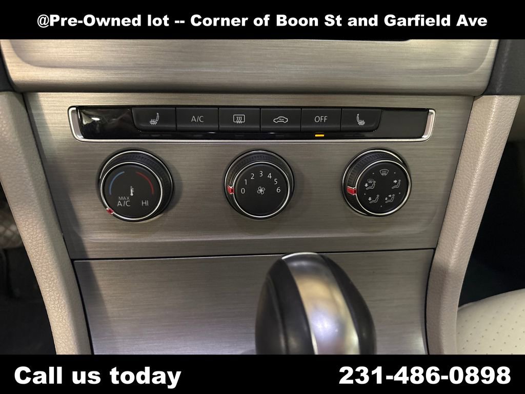 Used 2016 Volkswagen Golf S FWD image 18