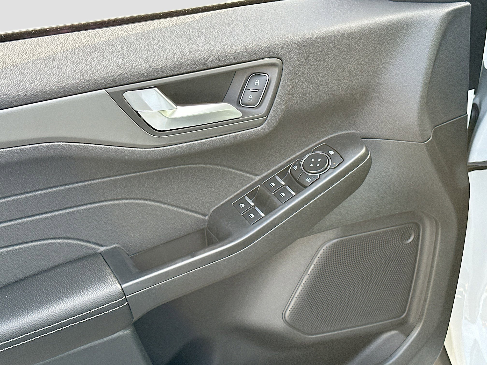 New 2026 Ford Escape SE image 13