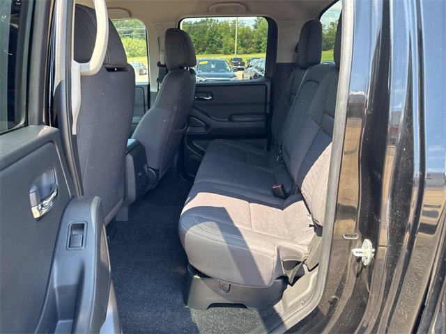 Used 2023 Nissan Frontier SV image 30