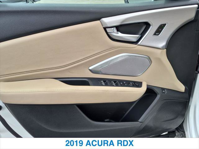 Used 2019 Acura RDX w/ Technology Package FWD image 12