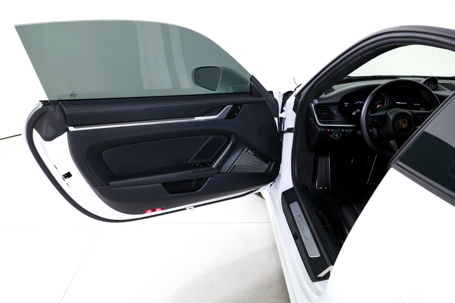 Used 2025 Porsche 911 Turbo S w/ Exterior Package Painted image 12