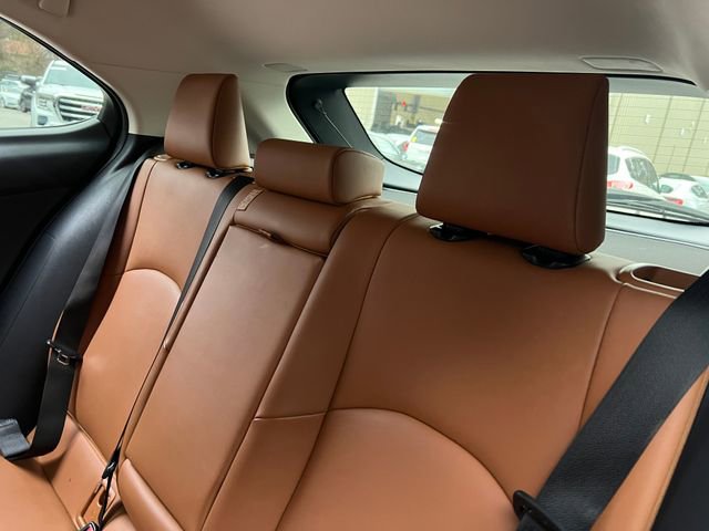 Used 2019 Lexus UX 200 image 19
