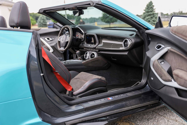 Used 2019 Chevrolet Camaro ZL1 RWD image 48