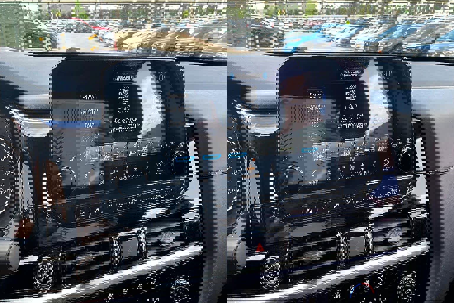 Used 2023 Nissan Pathfinder SL w/ SL Premium Package image 30