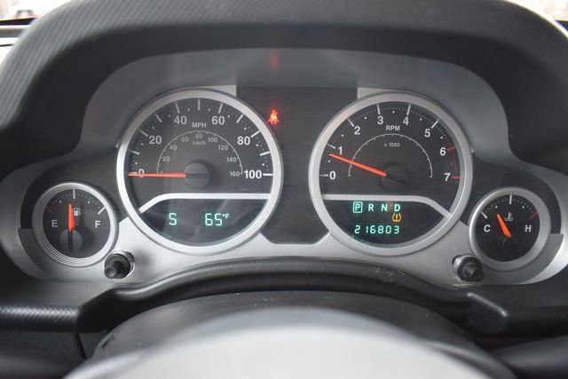 Used 2010 Jeep Wrangler Mountain image 29