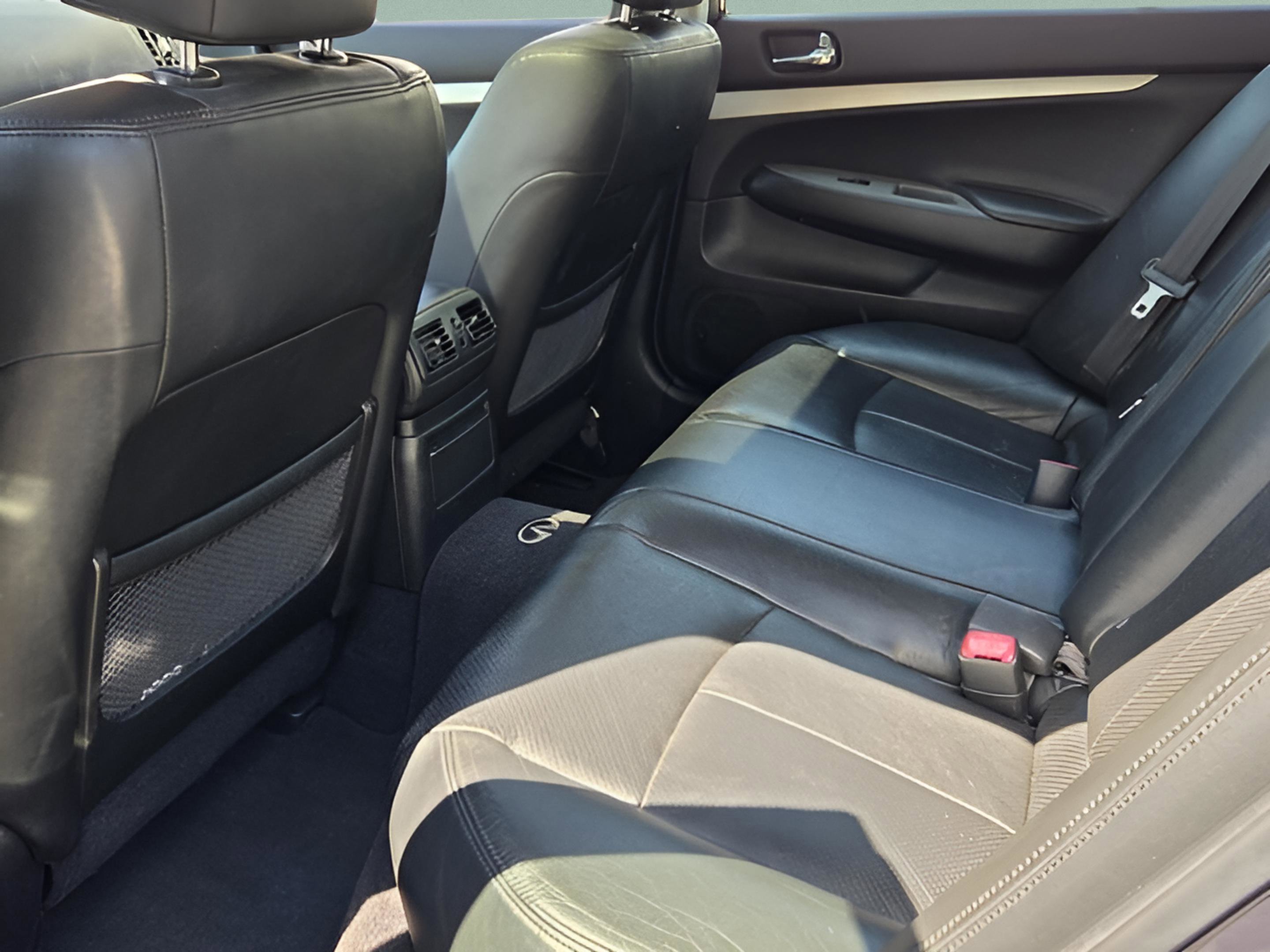 Used 2008 INFINITI G35 x Sedan w/ Premium Pkg image 9