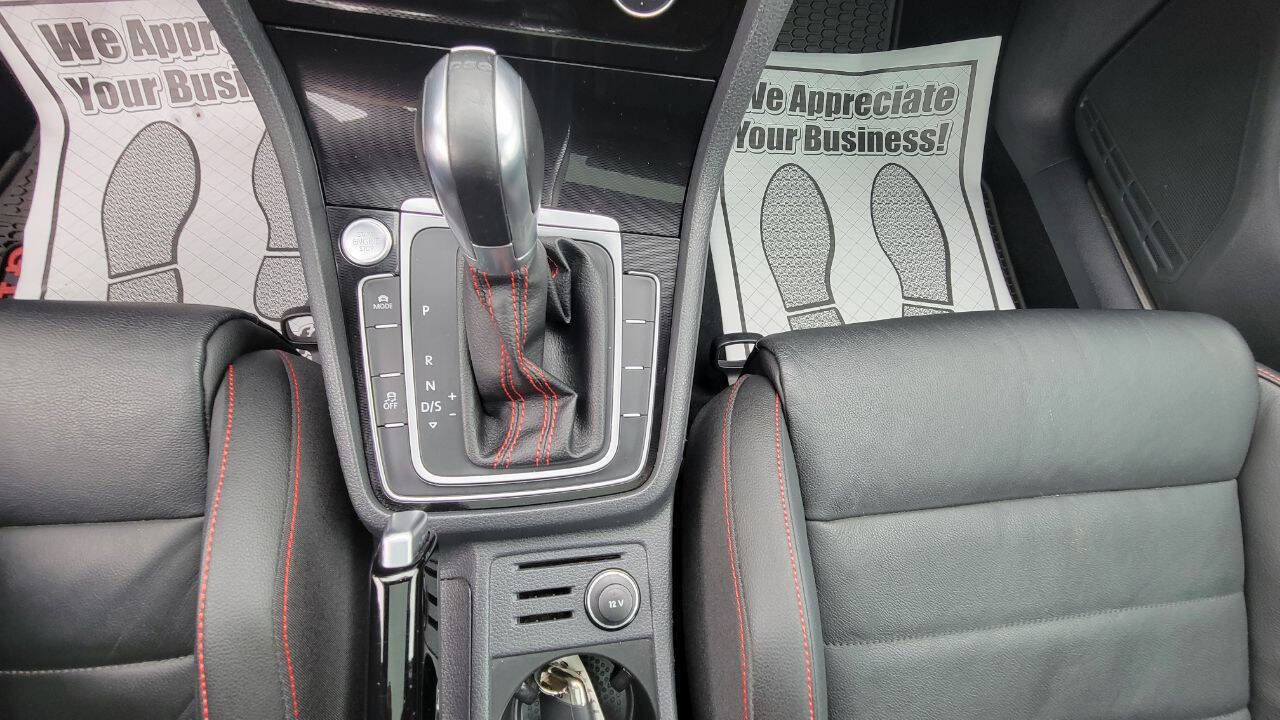 Used 2017 Volkswagen GTI Sport image 17