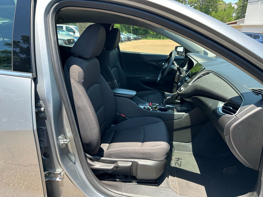 Used 2024 Chevrolet Malibu LT FWD image 21