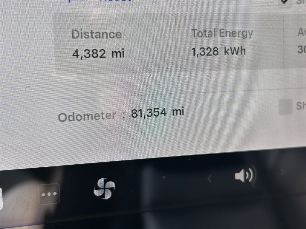 Used 2020 Tesla Model Y Long Range image 27