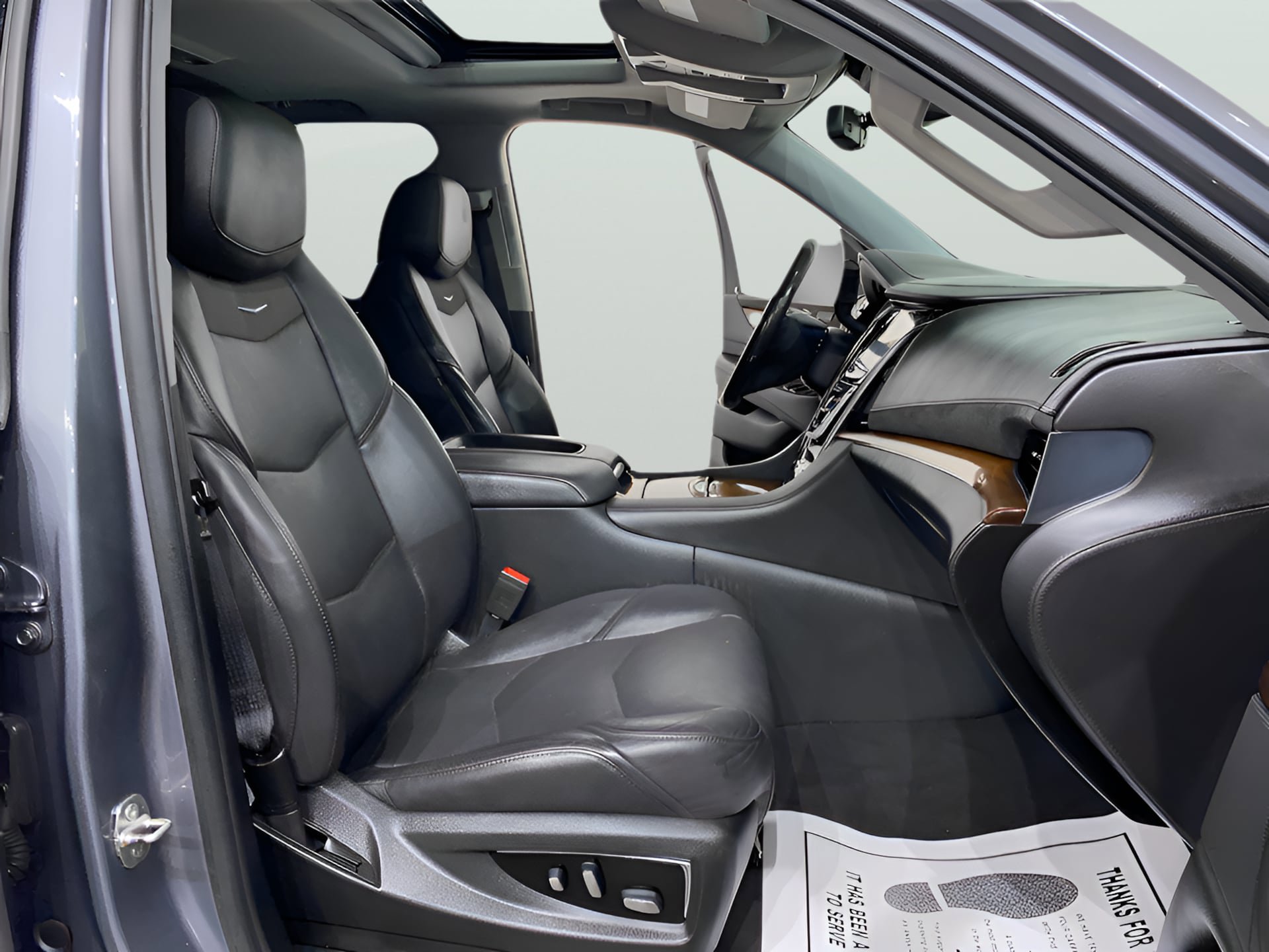 Used 2020 Cadillac Escalade Luxury RWD image 9