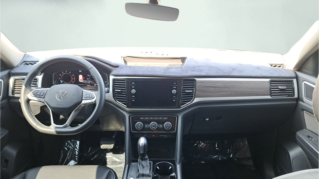 Used 2023 Volkswagen Atlas SE AWD/4WD image 17