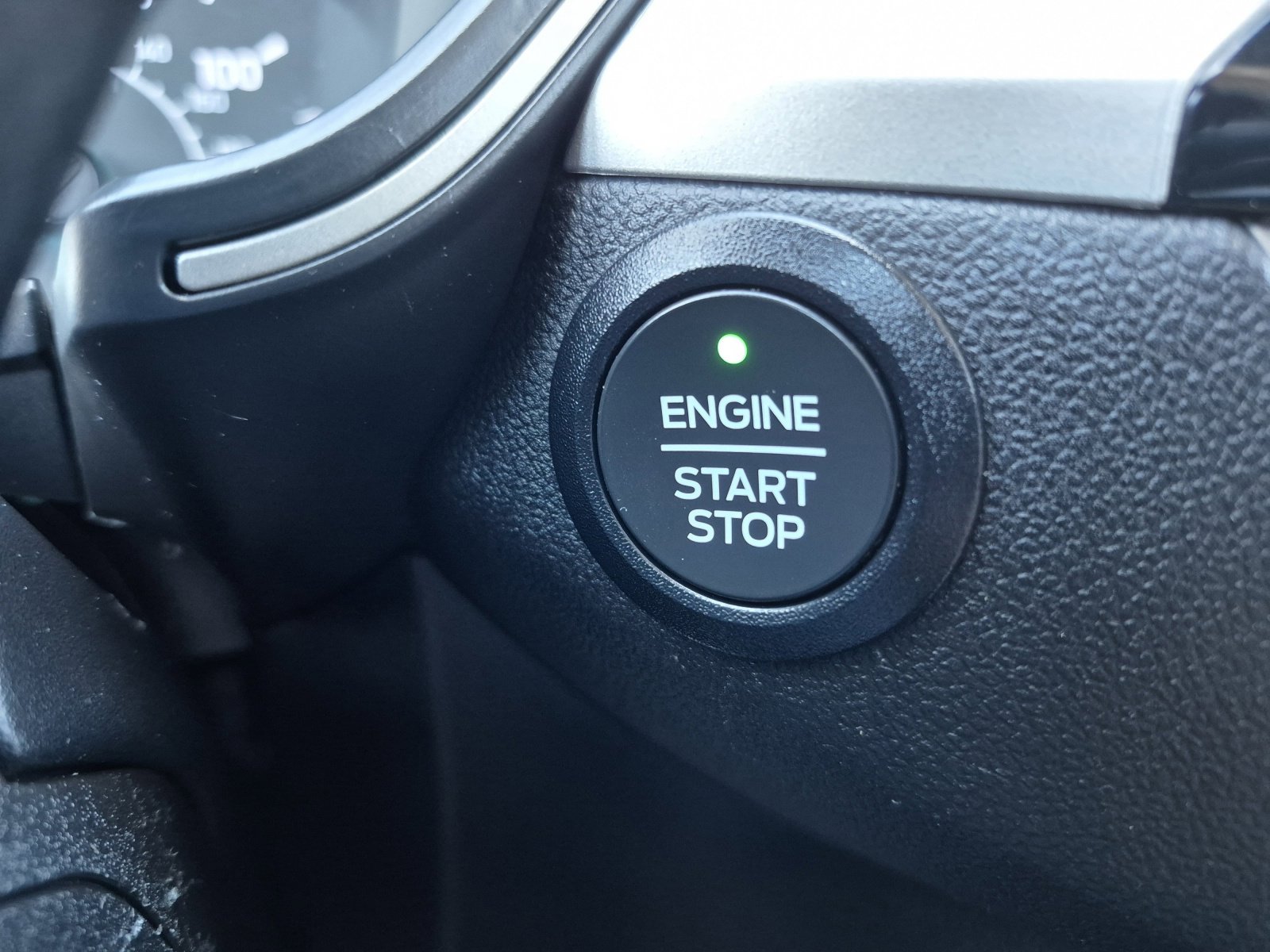 Used 2022 Ford Escape SE image 31