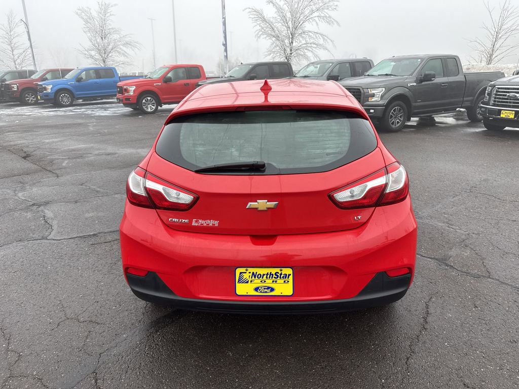 Used 2018 Chevrolet Cruze LT w/ Convenience Package FWD image 7