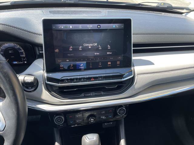 Certified 2022 Jeep Compass Limited w/ Elite Group image 18