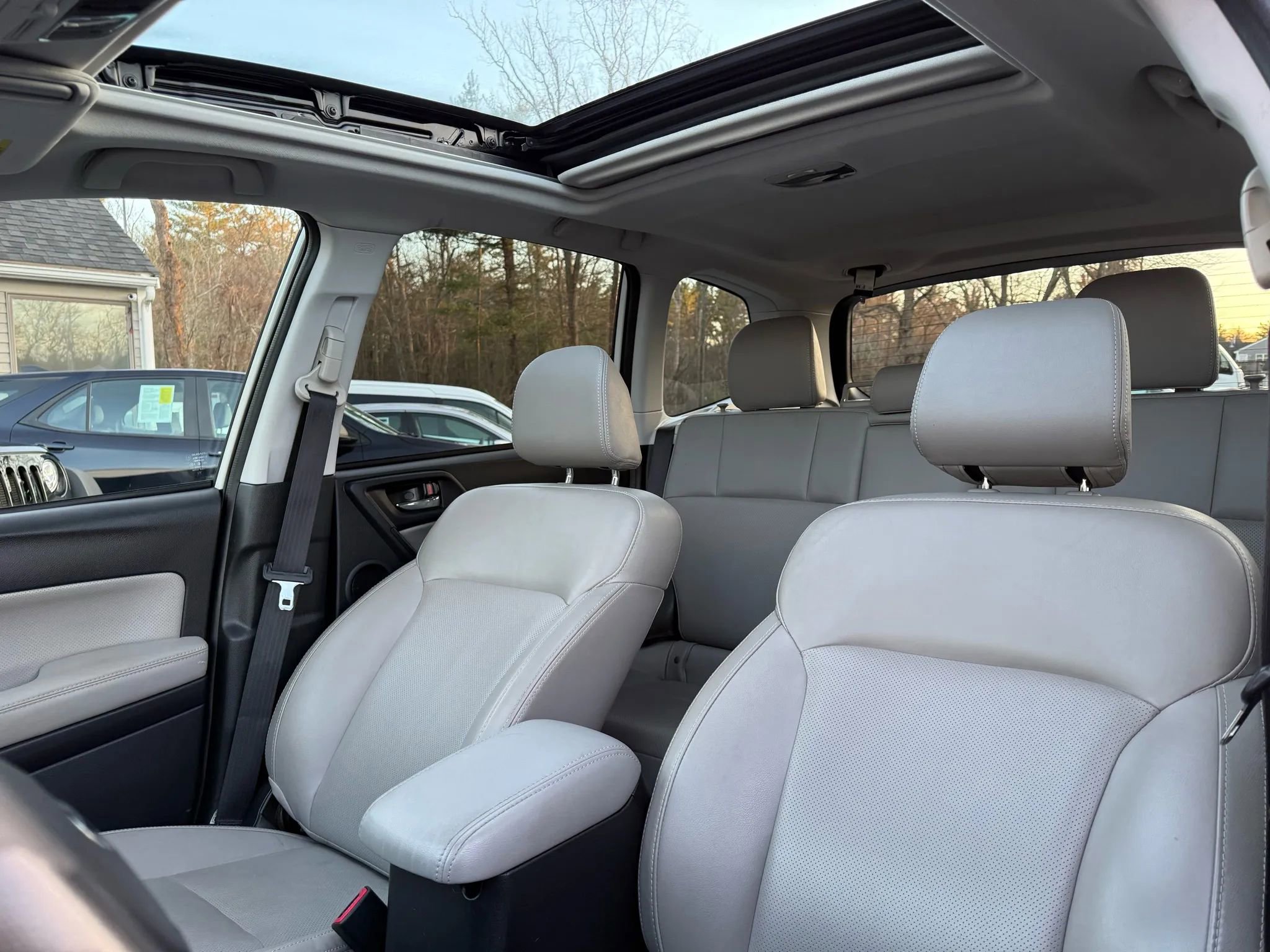 Used 2017 Subaru Forester 2.5i Limited image 31