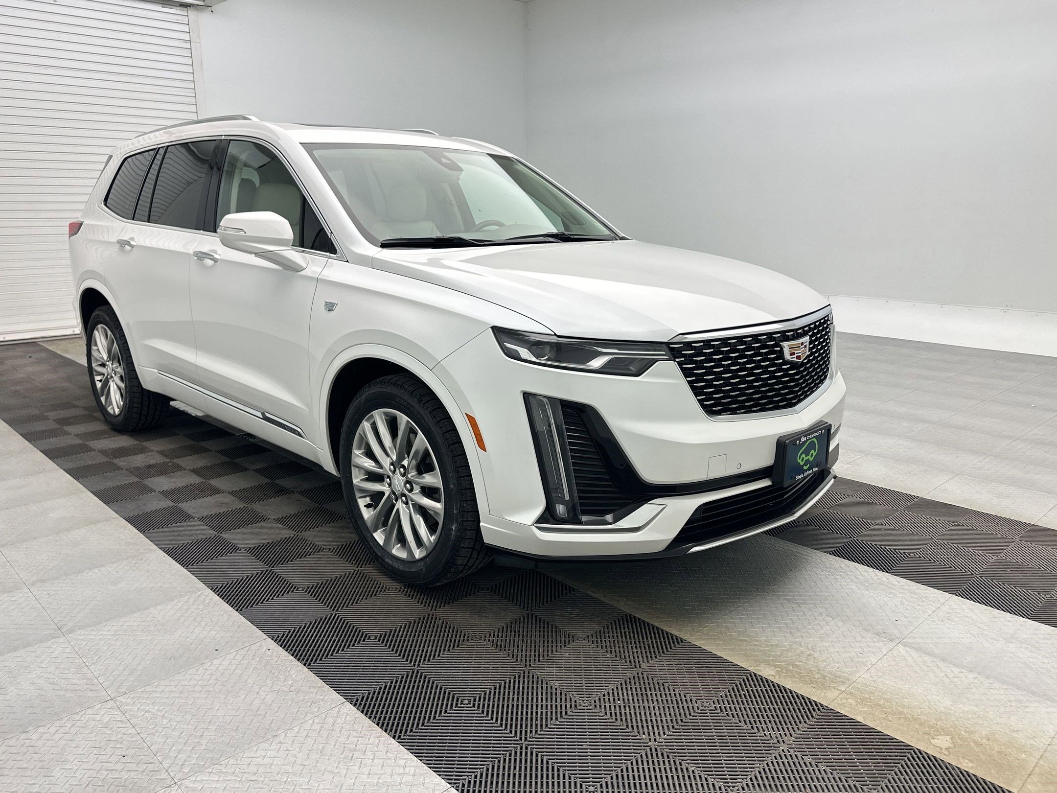 Certified 2023 Cadillac XT6 Premium Luxury image 7