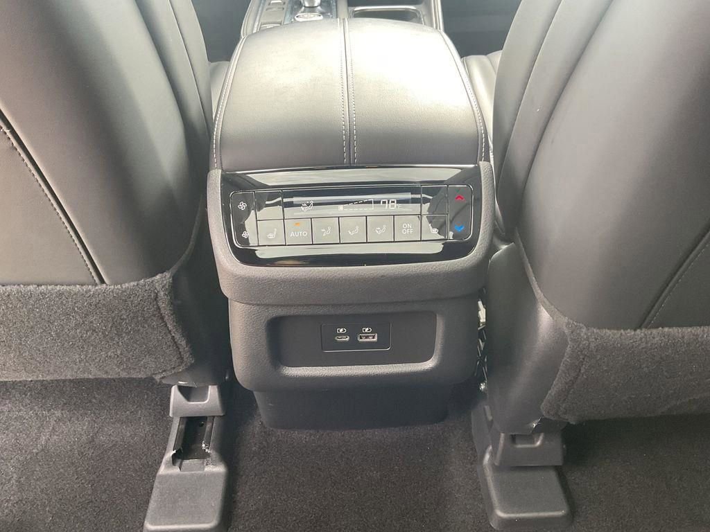 Used 2025 INFINITI QX60 Luxe w/ Black Edition image 21