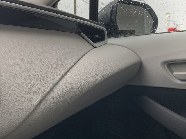Used 2025 Toyota Corolla LE FWD image 11