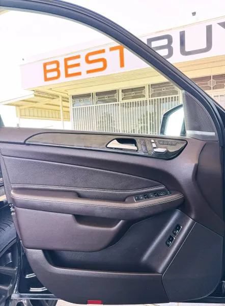 Used 2018 Mercedes-Benz GLS 450 4MATIC w/ Premium Package image 18