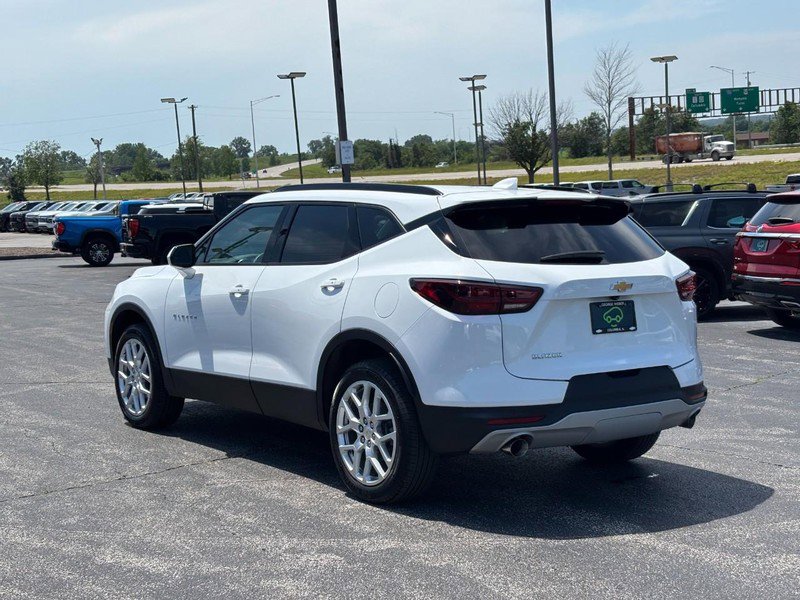 Certified 2024 Chevrolet Blazer LT w/ Convenience Package FWD image 3
