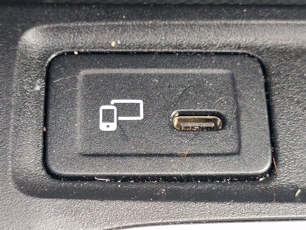 Used 2023 Mercedes-Benz GLA 250 4MATIC image 32