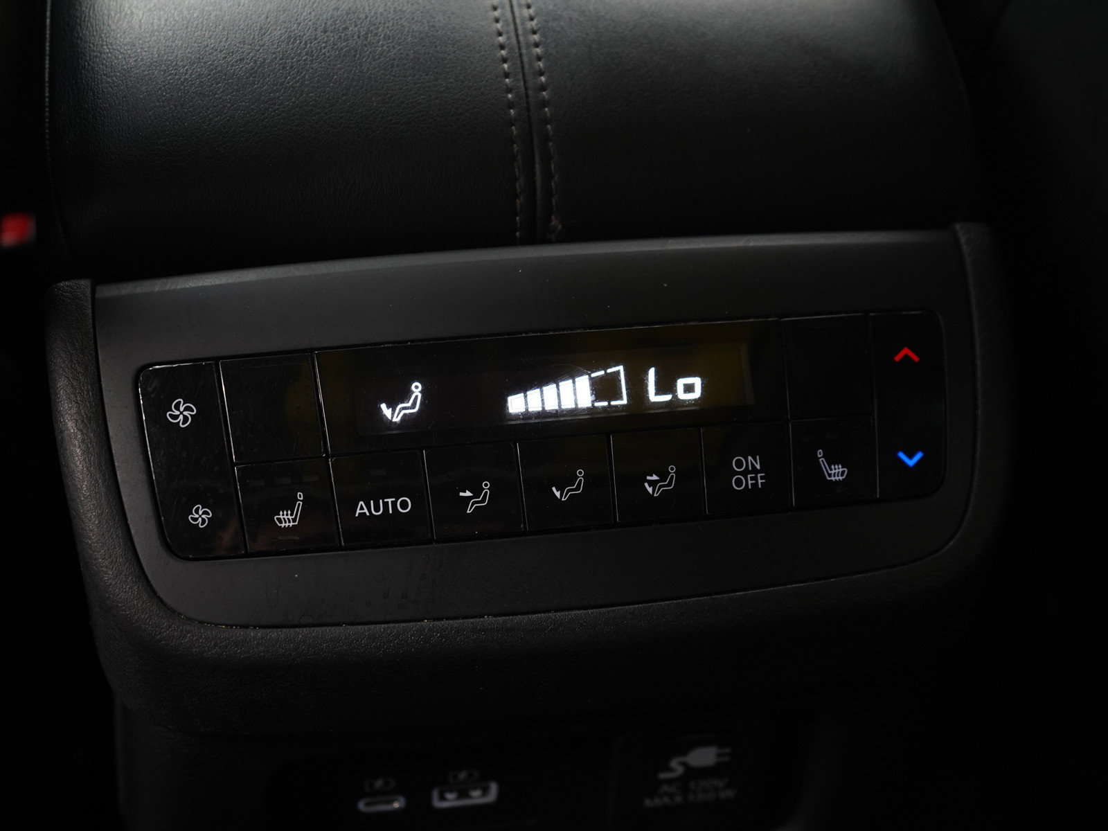 Used 2024 Nissan Pathfinder Platinum AWD/4WD image 23