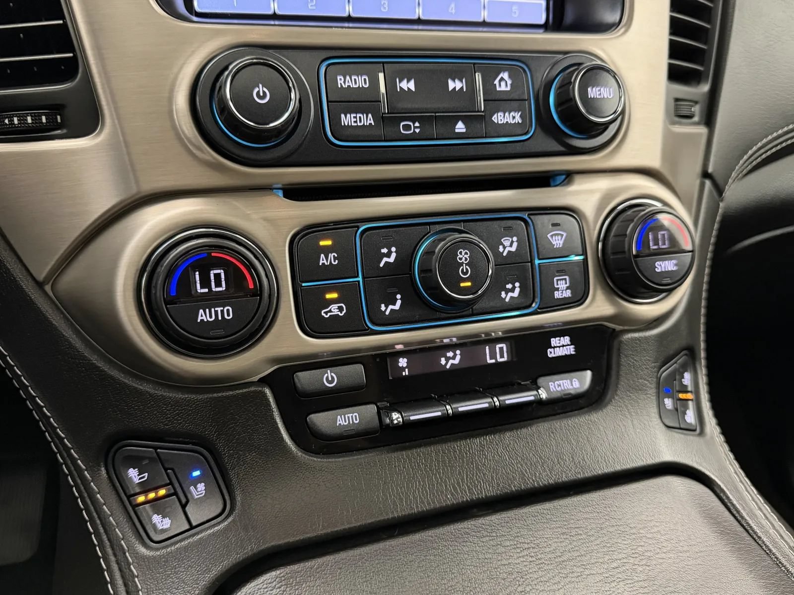 Used 2017 GMC Yukon XL Denali w/ Open Road Package AWD/4WD image 26