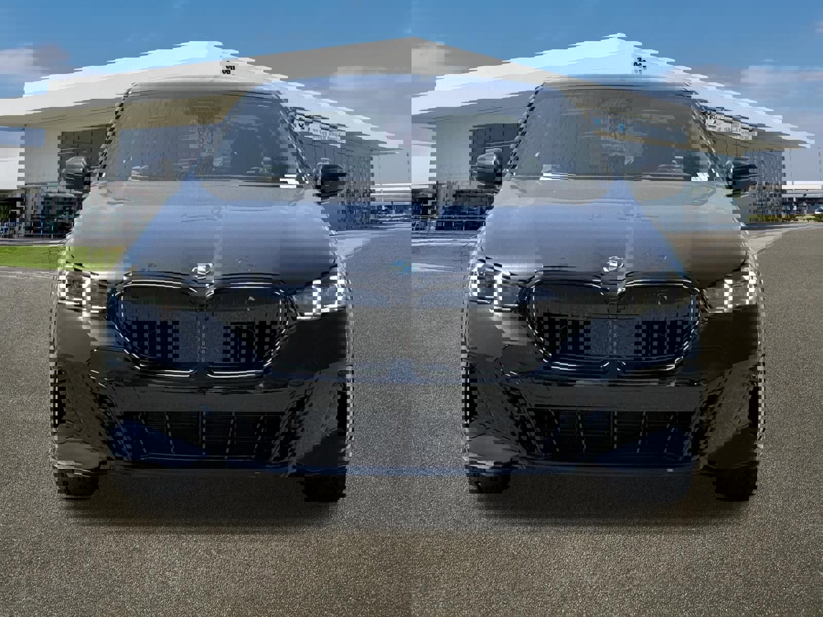 New 2026 BMW 550e xDrive image 3