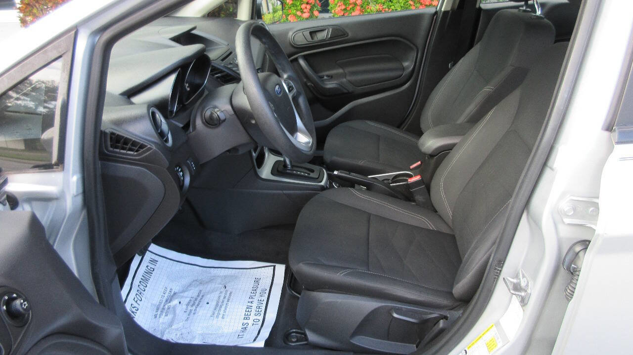 Used 2019 Ford Fiesta SE image 9